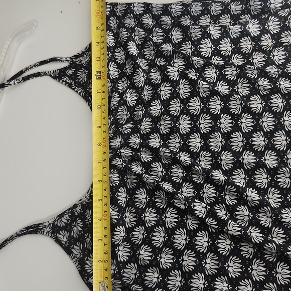 H&M tank top Womens Floral Black  White Spaghetti Strap Top camisole size S - Picture 5 of 8